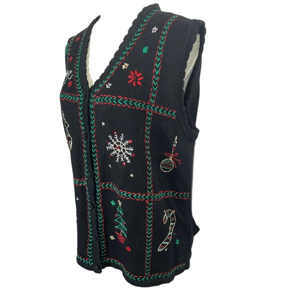 “Draper’s & Damon’s Christmas Vest - Picture 3 of 14